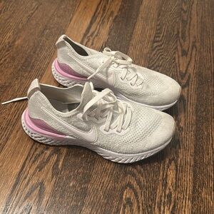 Nike White & Purple Sneakers